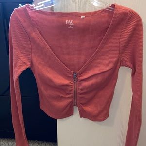 Zipper crop top, slightly off the shoulders u neck